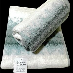 Common Thread Cotton Bath Towels Set of 2 Ombre Blue & White NEW WITH TAGS
